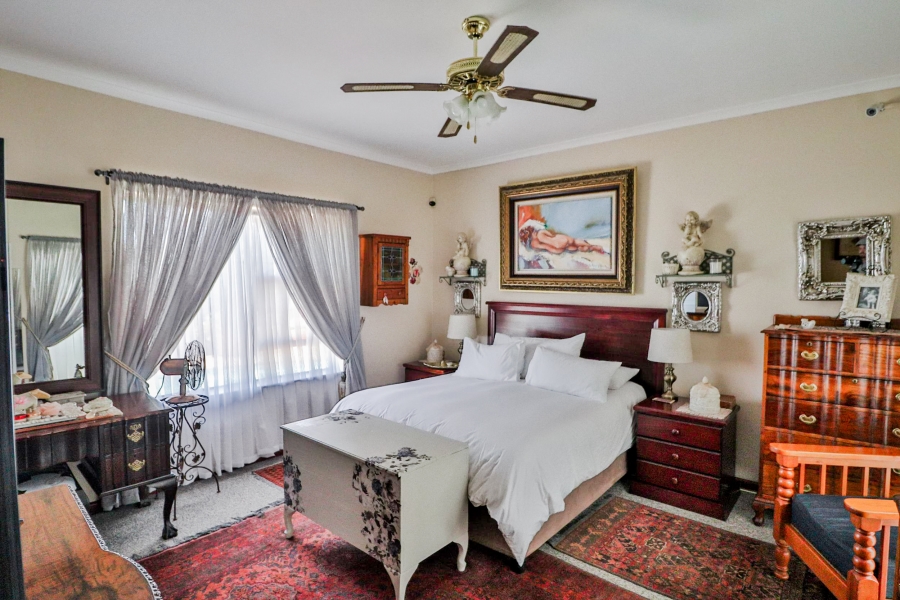 3 Bedroom Property for Sale in Yzerfontein Western Cape
